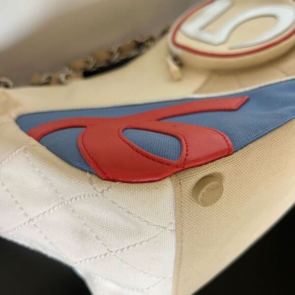 AUTH CHANEL TOTE BAG - Picture 7 of 16